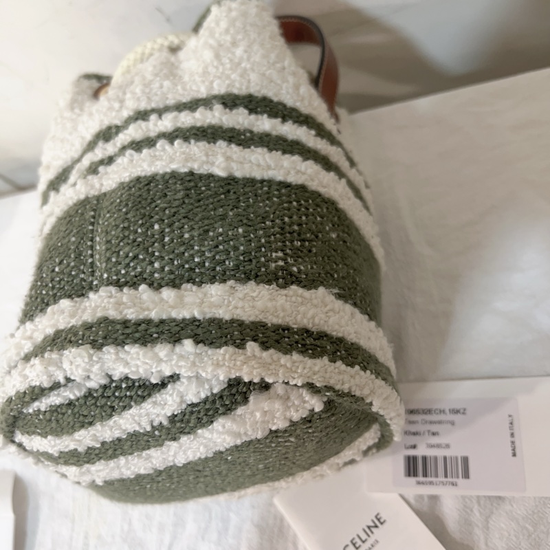ෆ Celine Bucket抹茶蛋糕卷 絨毛水桶包-12
