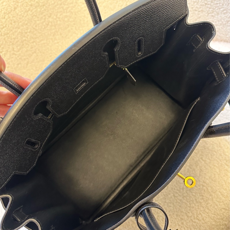 Hermes Birkin 30 黑金 Epsom皮 法國製造，經典黑金配色搭金色五金，皮質細膩質感高級，日常百搭氣質滿分！-10