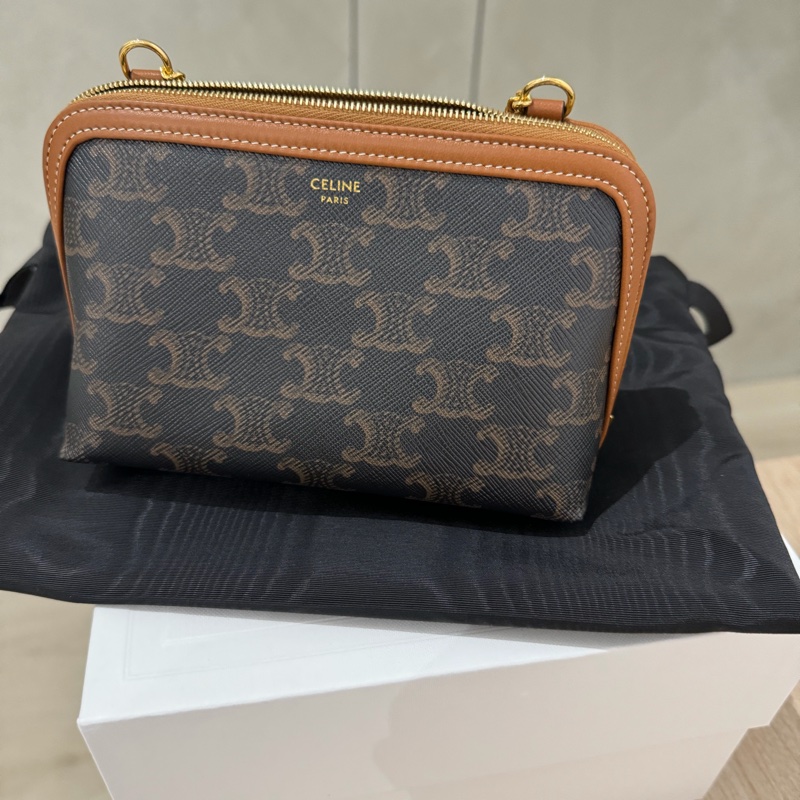 Celine老花 咖啡色 凱旋門金色鏈條包-2