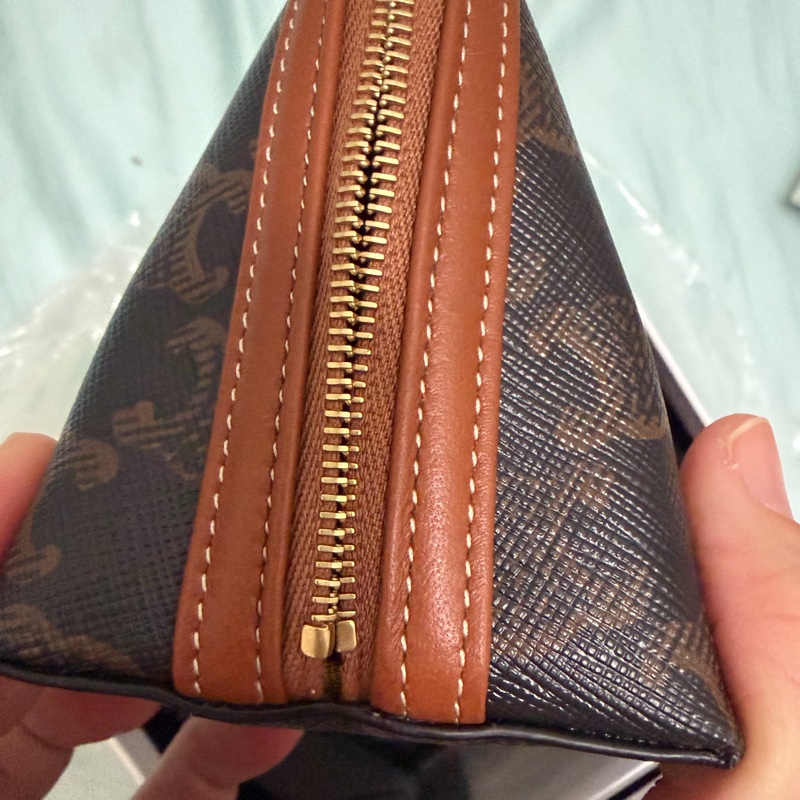 Celine老花 咖啡色 凱旋門金色鏈條包-7