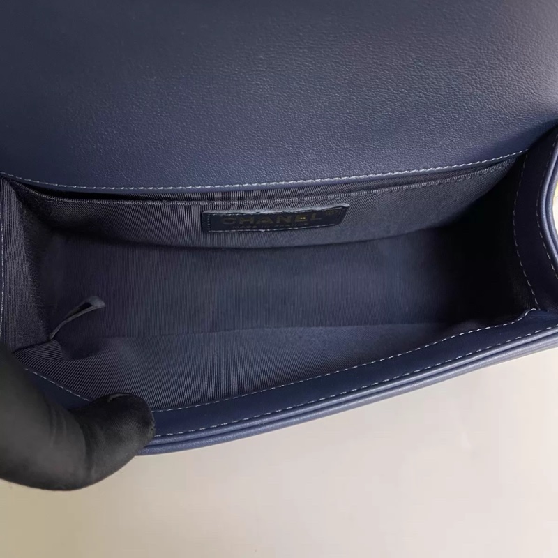 Chanel香奈兒leboy小號牛皮菱格藍金包-7