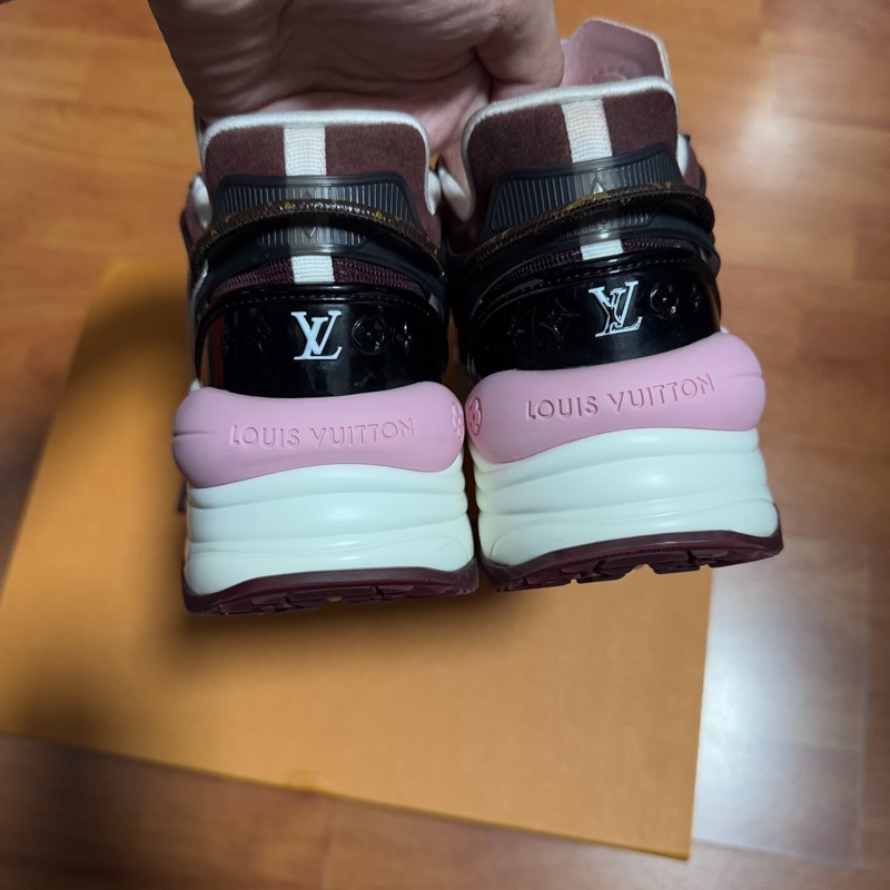 路易威登Lv Run 55老爹鞋 休閒女鞋 黑紅色 尺碼：36碼-4