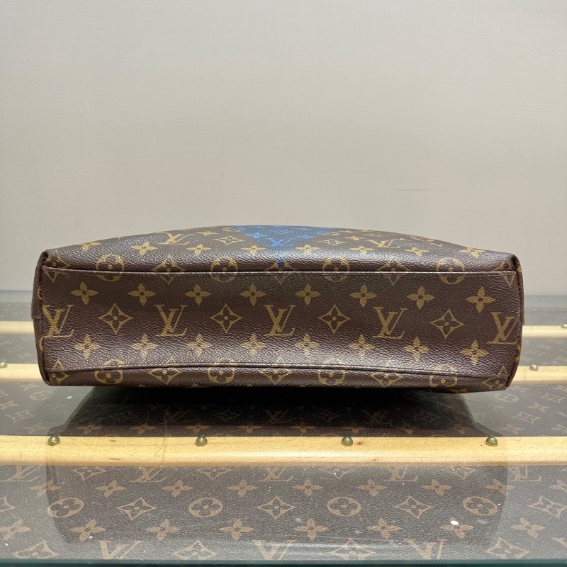 LV 限量款cabs mezzo老花V字手提托特包35*38*9 98新配件塵袋-4