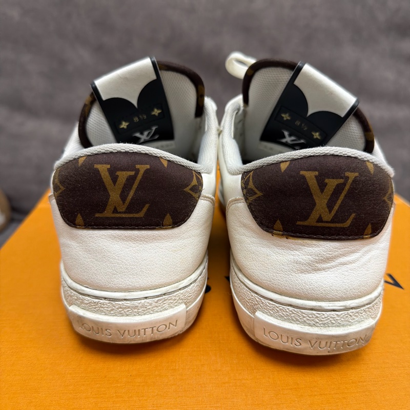 搬家出清‼️LV男休閒鞋 8.5號-1
