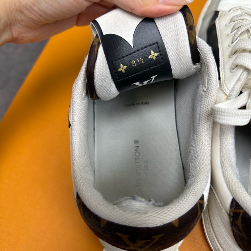 搬家出清‼️LV男休閒鞋 8.5號-7