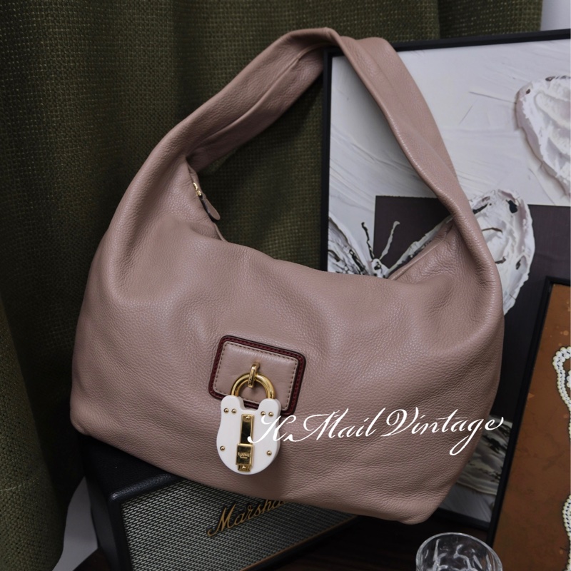 Loewe Leather Shoulder Bag 羅意威中古鎖頭Hobo bag 和尚包-0