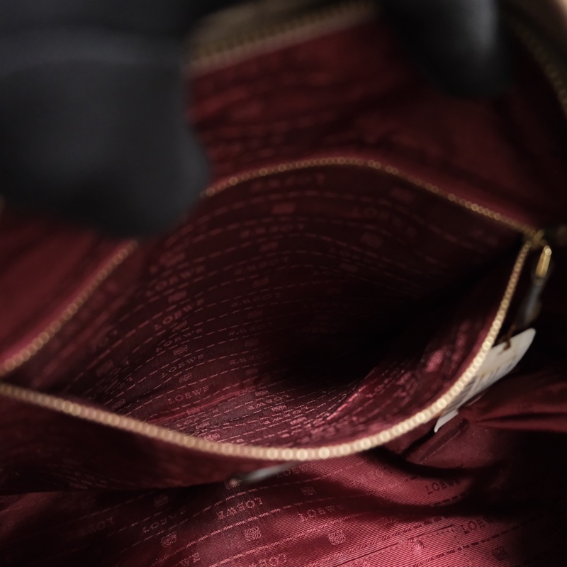 Loewe Leather Shoulder Bag 羅意威中古鎖頭Hobo bag 和尚包-19