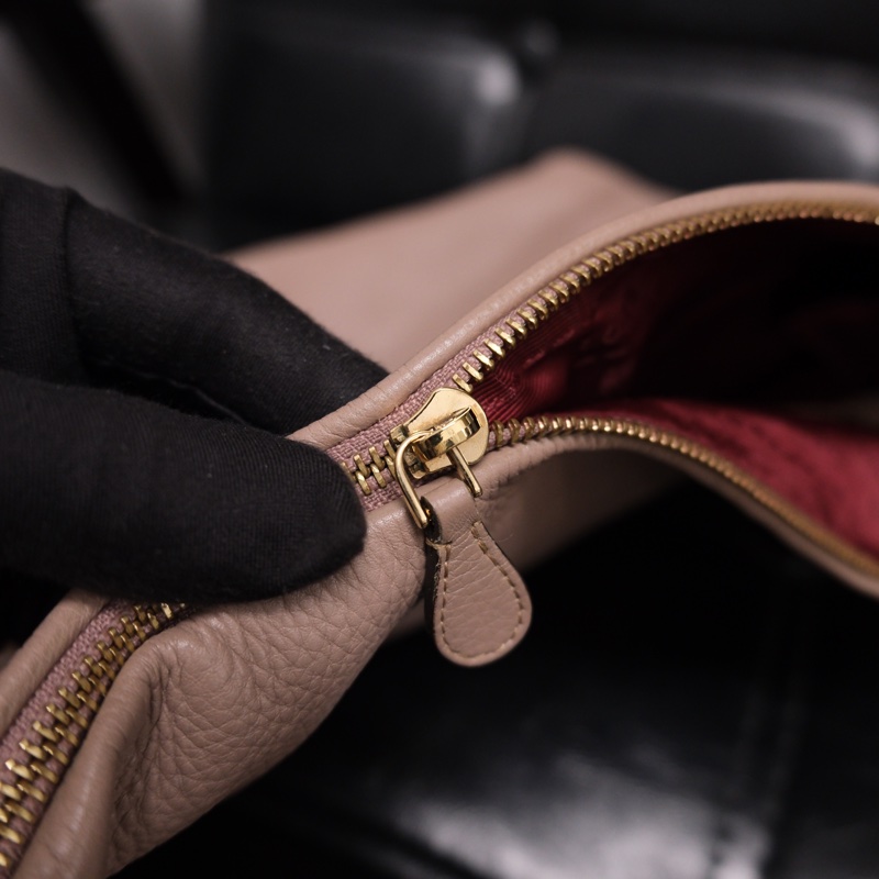 Loewe Leather Shoulder Bag 羅意威中古鎖頭Hobo bag 和尚包-24