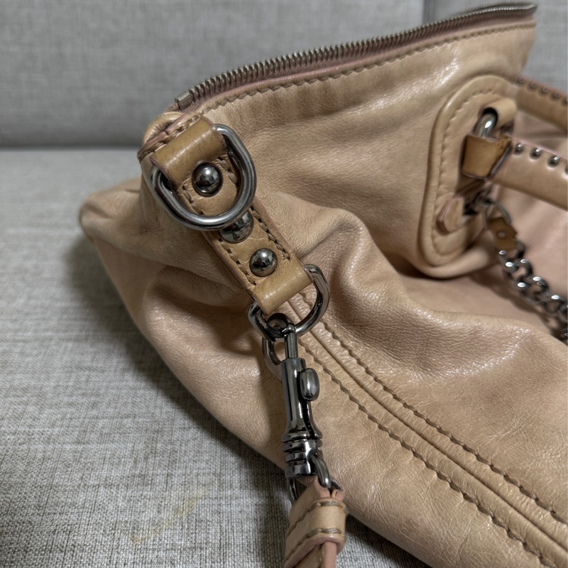 Miumiu水鑽愛心卯釘兩用包💖-10