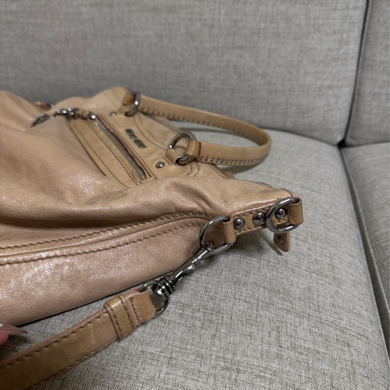 Miumiu水鑽愛心卯釘兩用包💖-12