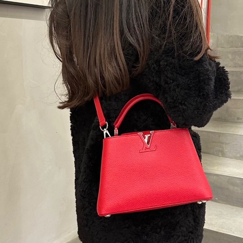 LVcapucines手提斜背包大號36*22*14  98新配件塵袋購證