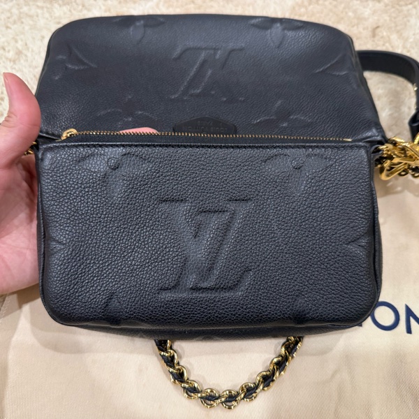 Louis Vuitton 黑色皮革multi pouchette包-6