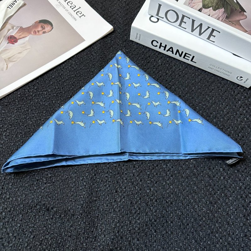 【HERMES】 愛馬仕 Silk 絲巾 藍色 30x30 正品（二手）-3