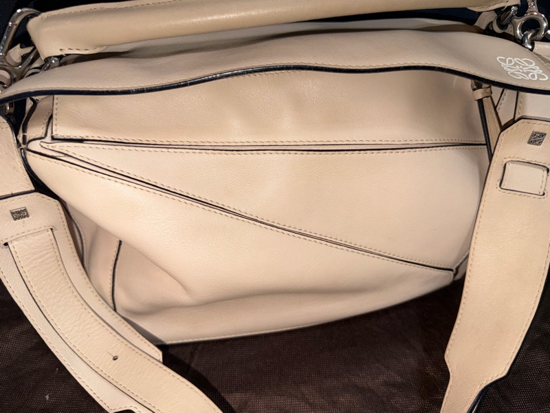 Loewe puzzle 中號包（沙色Sand)-3