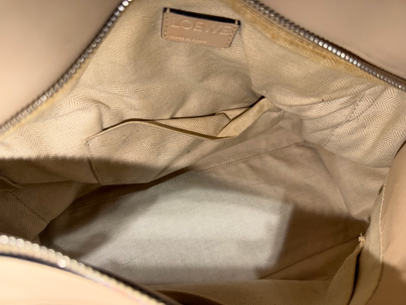 Loewe puzzle 中號包（沙色Sand)-13