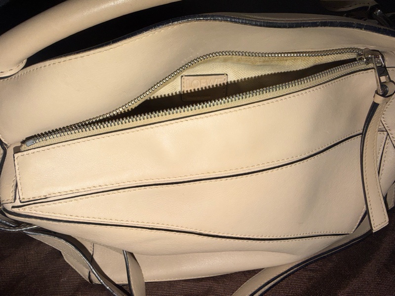 Loewe puzzle 中號包（沙色Sand)-17