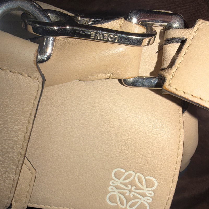 Loewe puzzle 中號包（沙色Sand)-23