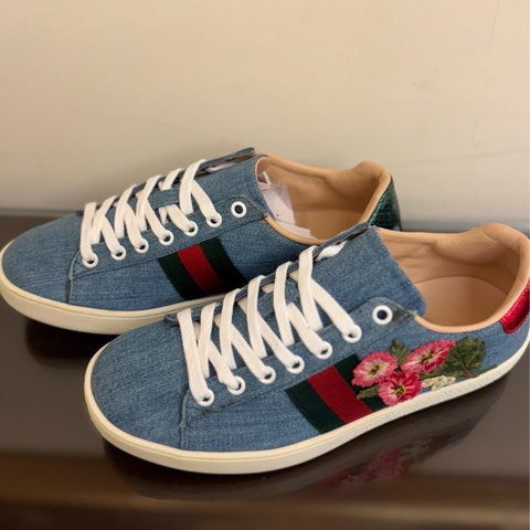 GUCCI HANA 系列刺繡牛仔休閒鞋