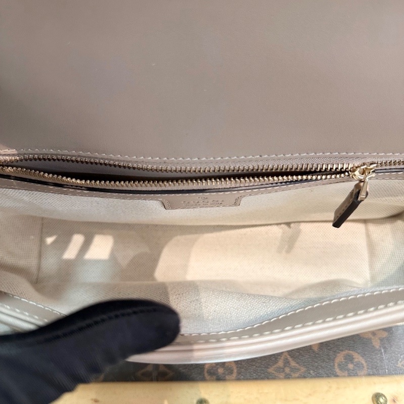GUCCI 新款Marmont 26金扣肩背斜背鏈條包26*15*7 全新閒置配件盒子塵袋購證-2