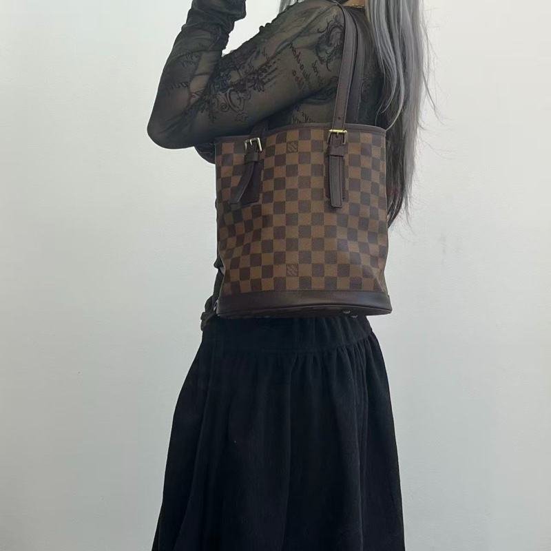 「JL精品代購」 98新 lv棋盤格單肩水桶包 附子包-1