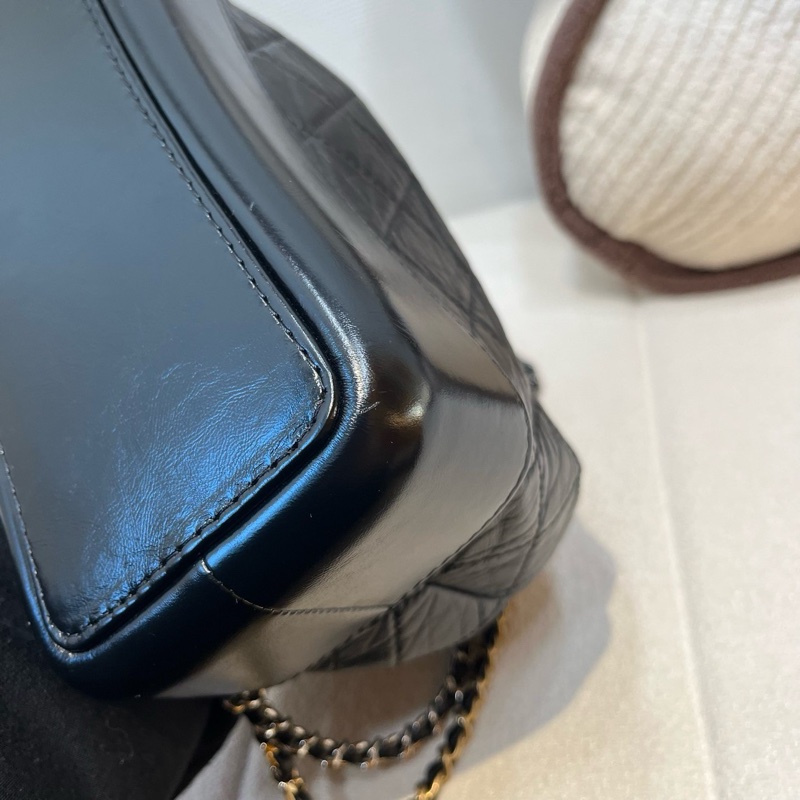 Chanel雙肩包CHANEL GABRIELLE流浪雙肩包小號22.5黑色牛皮晶片開金銀扣菱格紋肩背包-2