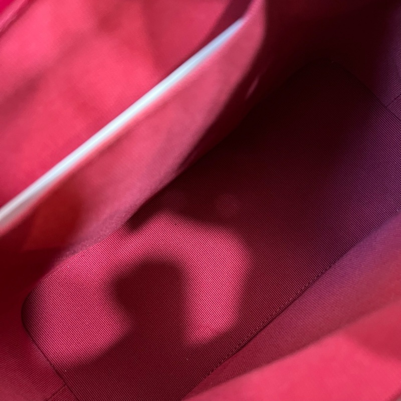 Chanel雙肩包CHANEL GABRIELLE流浪雙肩包小號22.5黑色牛皮晶片開金銀扣菱格紋肩背包-4