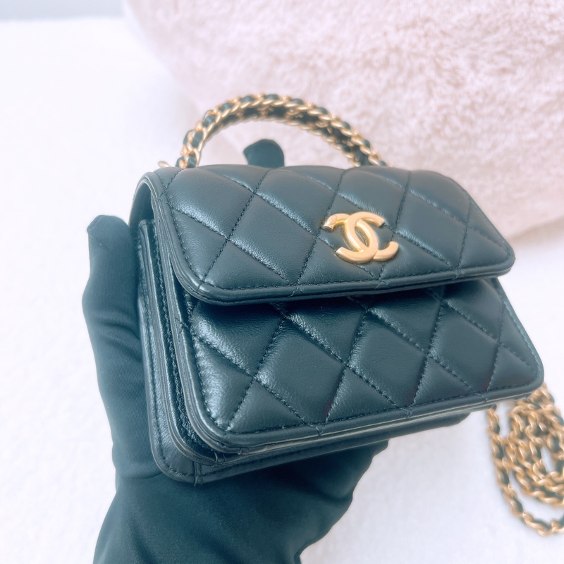 Chanel 22k 黑金迷你手柄包-3
