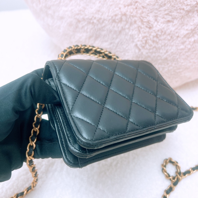 Chanel 22k 黑金迷你手柄包-9