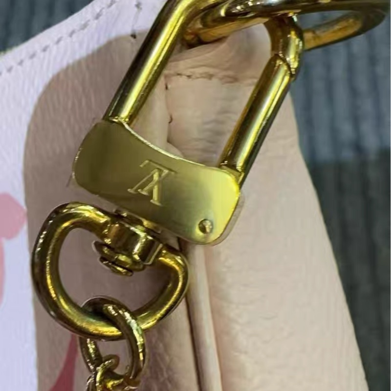 【檢漏LV✨ 全網最低價！】櫻花粉LV麻將包-7