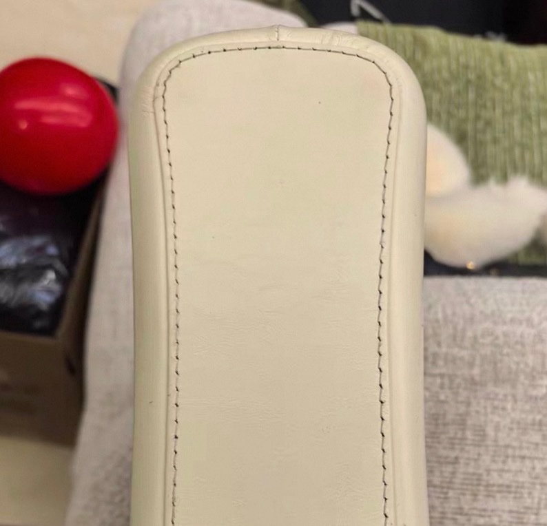 【95%新 ✨ 全網最低價！】Chanel 流浪包 米白牛皮拼燕麥色金線 格紋毛呢-11