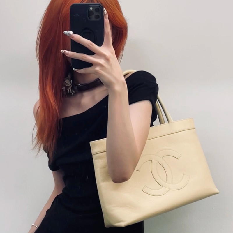【Chanel檢漏✨ 全網最低價！】Chanel荔枝皮 鵝黃色Tote 經典實用-3