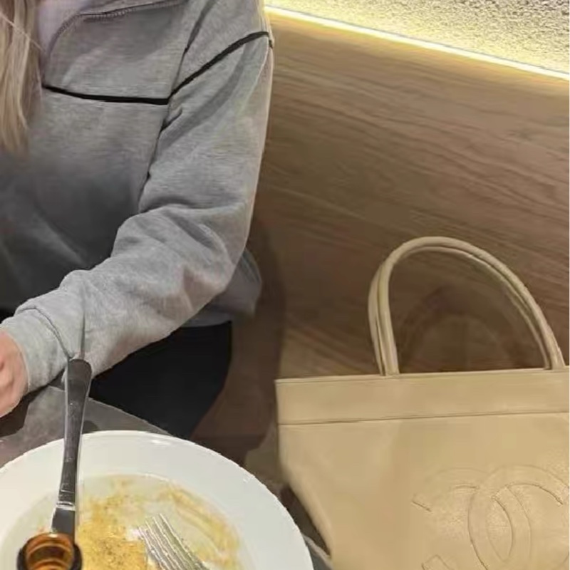 【Chanel檢漏✨ 全網最低價！】Chanel荔枝皮 鵝黃色Tote 經典實用-4