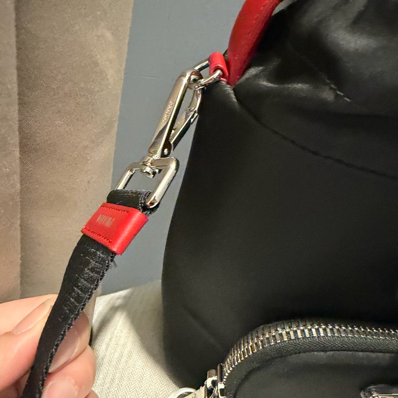 Prada 尼龍 水桶包 手提包 斜背包-18