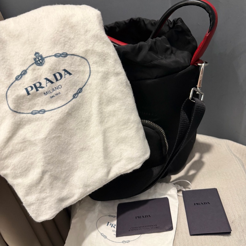 Prada 尼龍 水桶包 手提包 斜背包-33