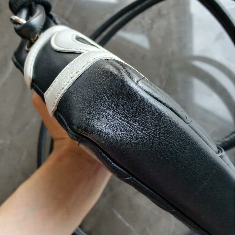 【96%新 ✨ 全網最低價！】Chanel 康鵬相機包 黑白經典-5