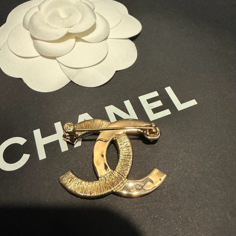 Chanel 香奈兒 24P 琺瑯拼浮雕胸針 金-4