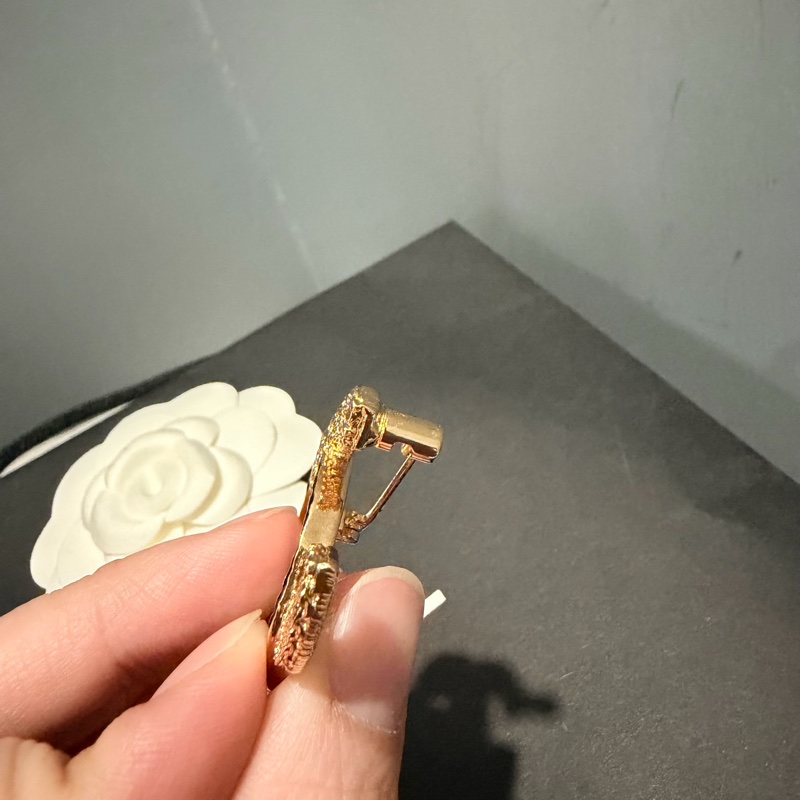 Chanel 香奈兒 24P 琺瑯拼浮雕胸針 金-8