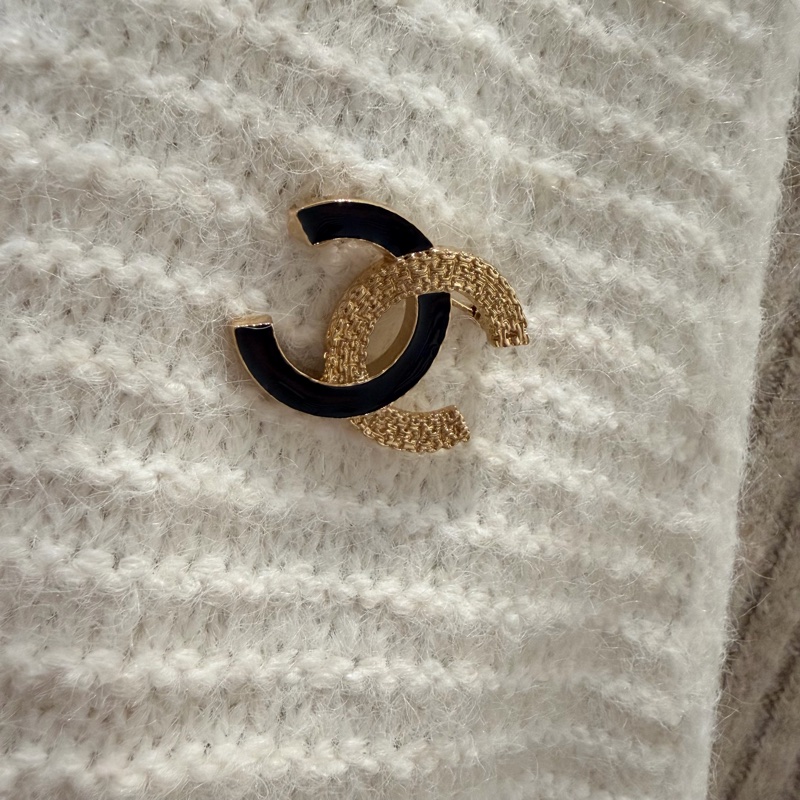 Chanel 香奈兒 24P 琺瑯拼浮雕胸針 金-15