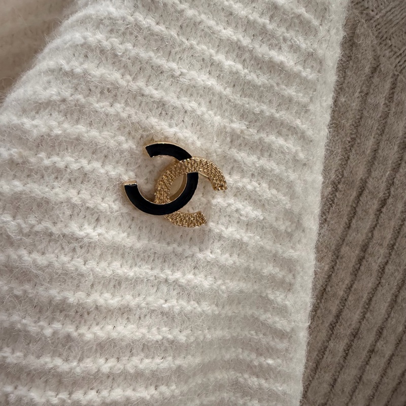 Chanel 香奈兒 24P 琺瑯拼浮雕胸針 金-16