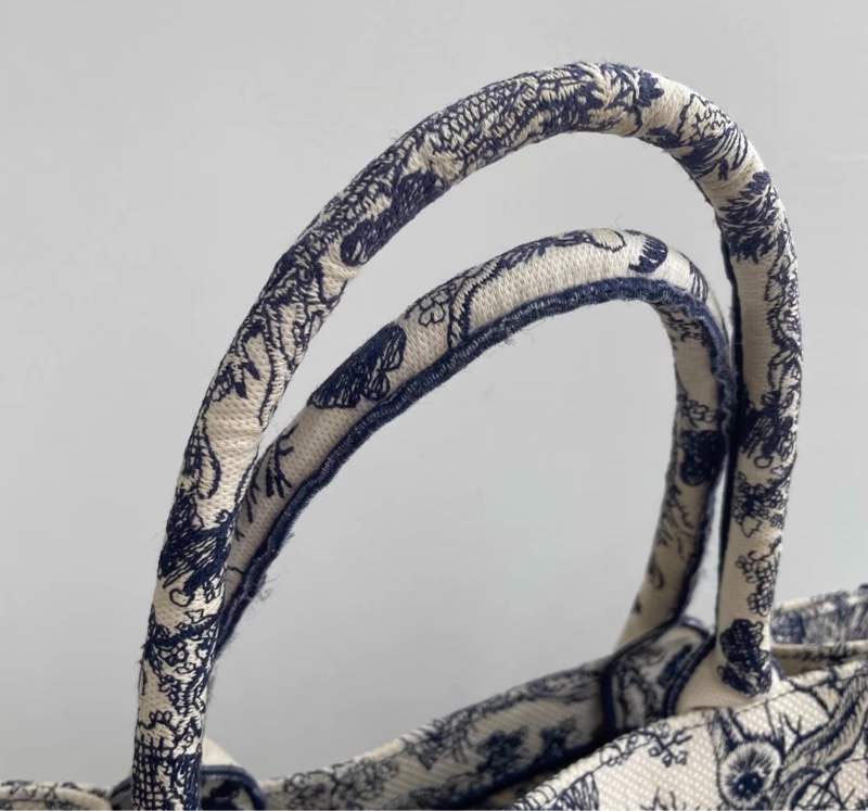 【97%新 ✨ 全網最低價！】Dior Book Tote動物園托特 中號 藍白配色-3