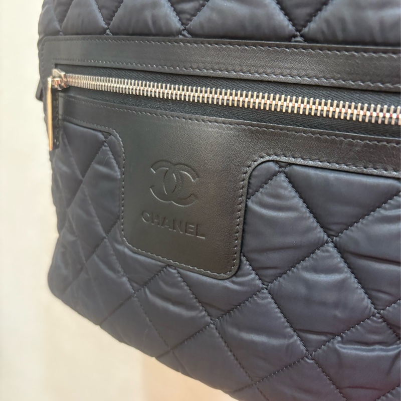 香奈兒 chanel 黑色空氣後背包-1