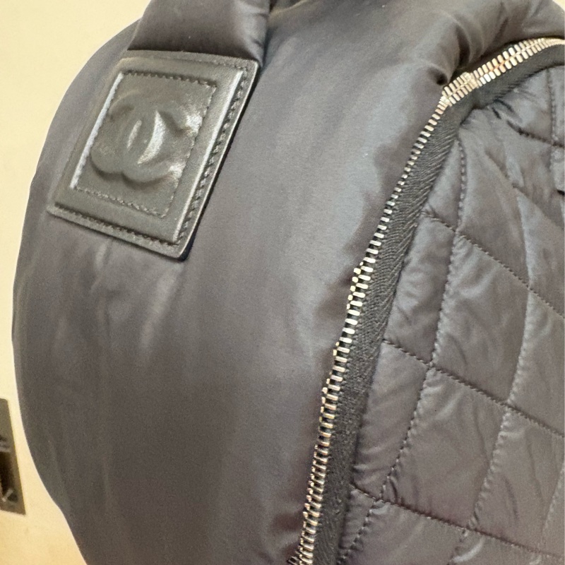 香奈兒 chanel 黑色空氣後背包-6
