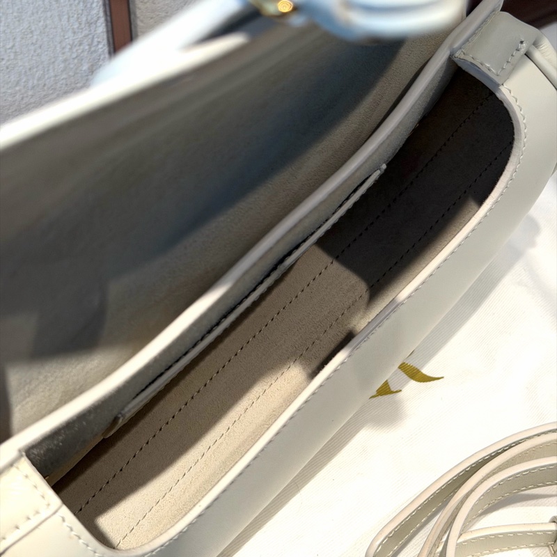 【96%新 ✨ 全網最低價!】迪奧 Dior bobby小號 奶白色 新月包-7