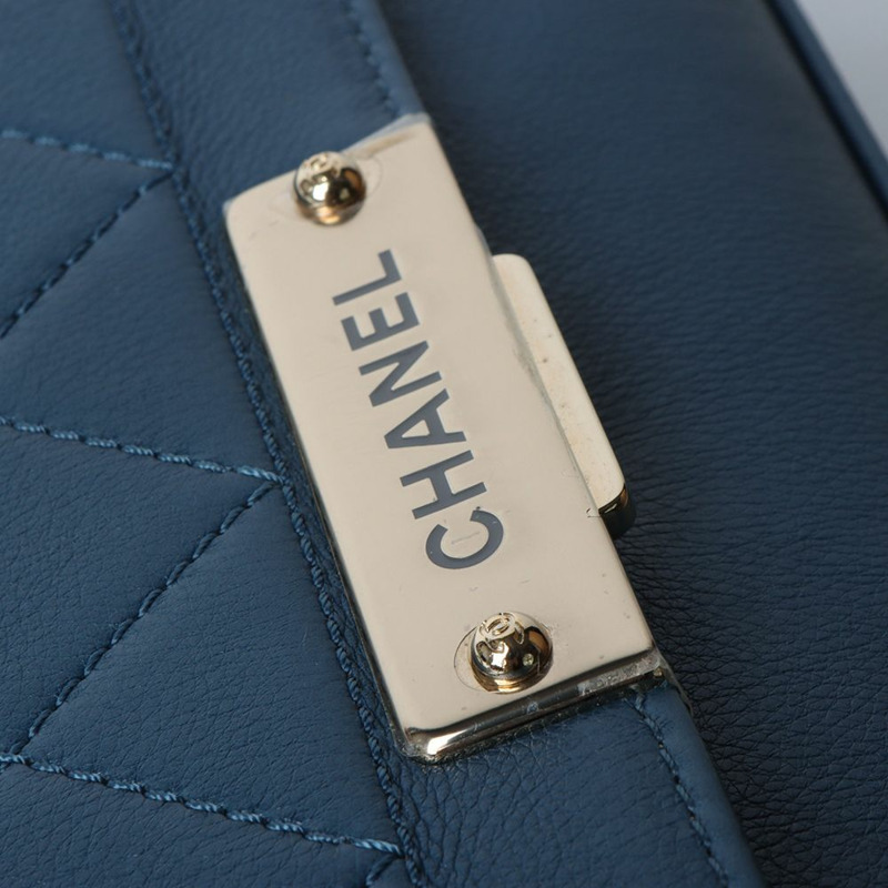 【包稅】CHANEL Label Click Top Handle Flap Medium Shoulder Bag A93702-5