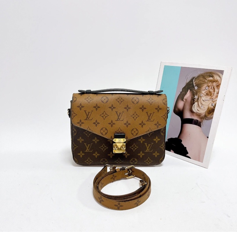 【90%新✨全網最便宜】LV Pochette Metis拼色郵差包-0