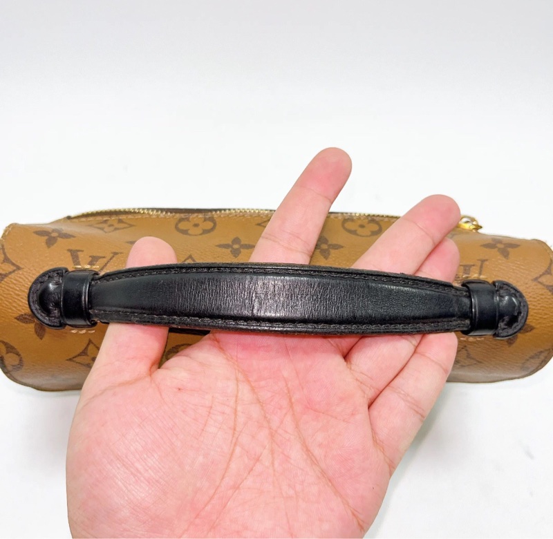 【90%新✨全網最便宜】LV Pochette Metis拼色郵差包-6