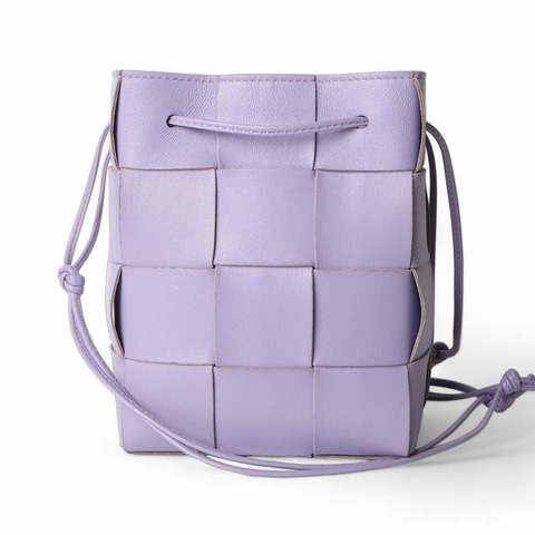 BOTTEGA VENETA 小型卡帶桶包 680218 /