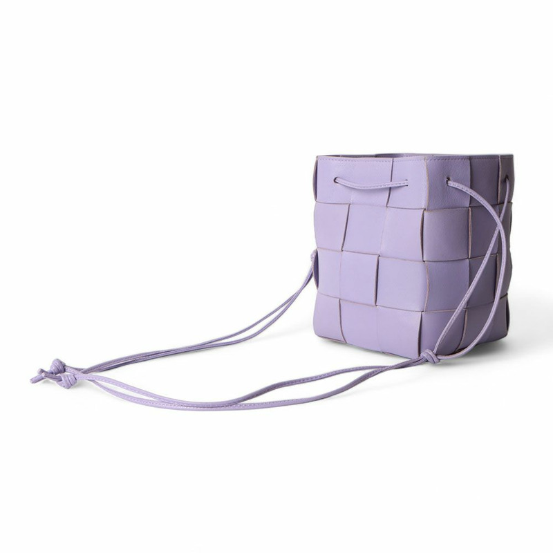 【包稅】BOTTEGA VENETA 小型卡帶桶包 680218 /-1