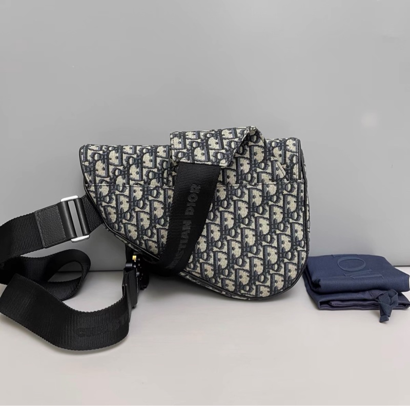 #24年閒置品 #全網最甜💰 Dior刺繡滿版馬鞍斜挎包 芯片款-5