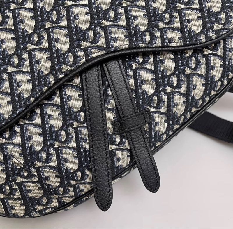 #24年閒置品 #全網最甜💰 Dior刺繡滿版馬鞍斜挎包 芯片款-9